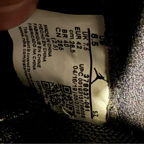 Jordan 11 Bred - Picture 5 of 6